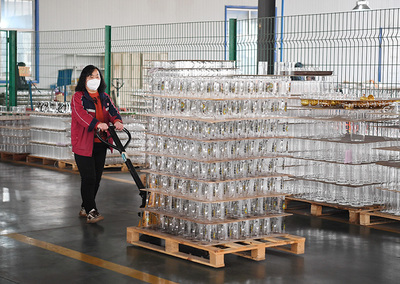 "中国工艺玻璃之都"新年产销旺
